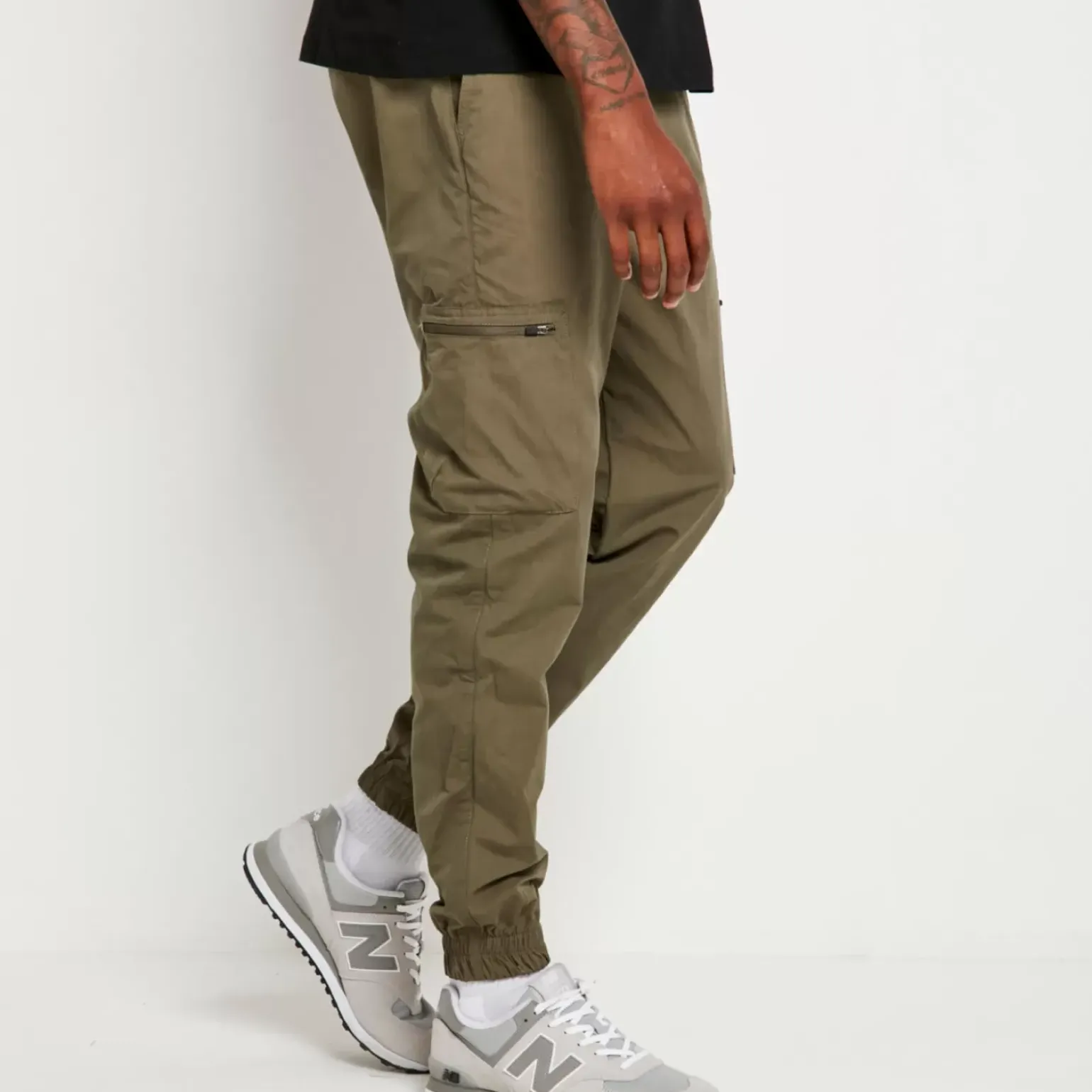 11 Degrees Cargo Pants – Khaki