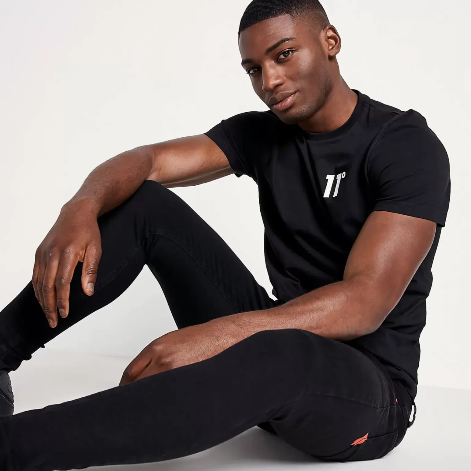 11 Degrees Core T-Shirt – Black