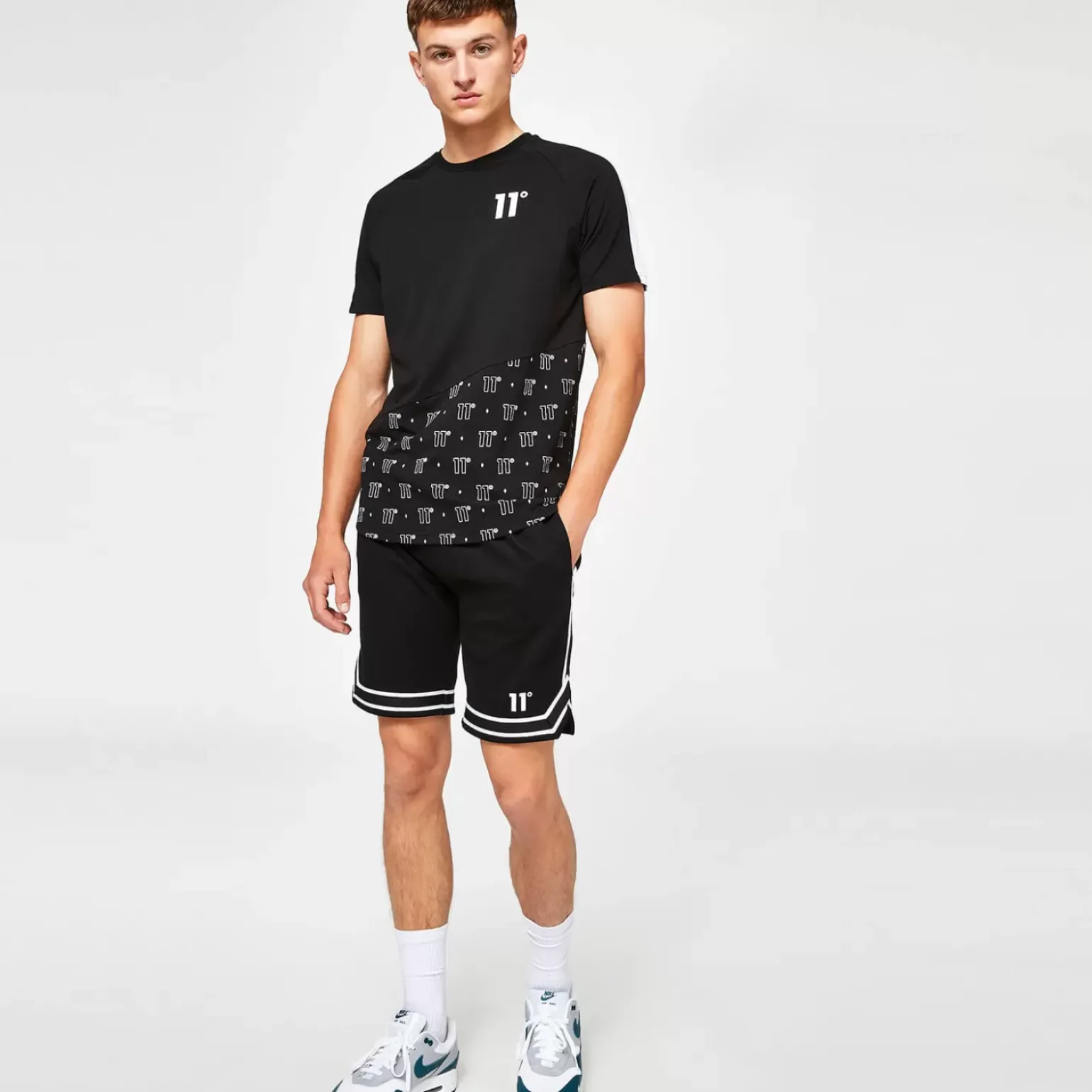 11 Degrees Cut & Sew Panel Muscle Fit Short Sleeve T-Shirt – Black/White