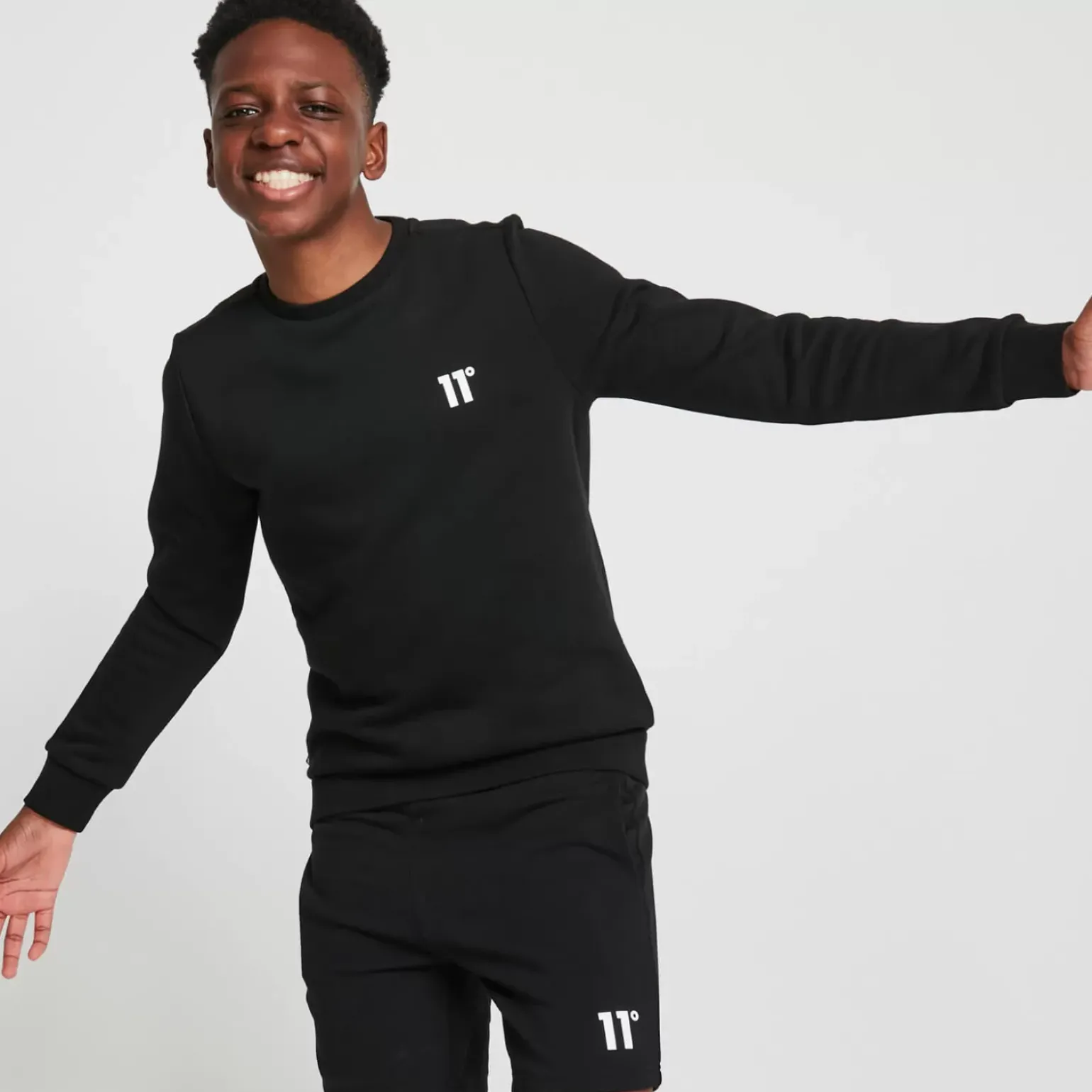 11 Degrees Junior Core Sweatshirt Small Logo – Black
