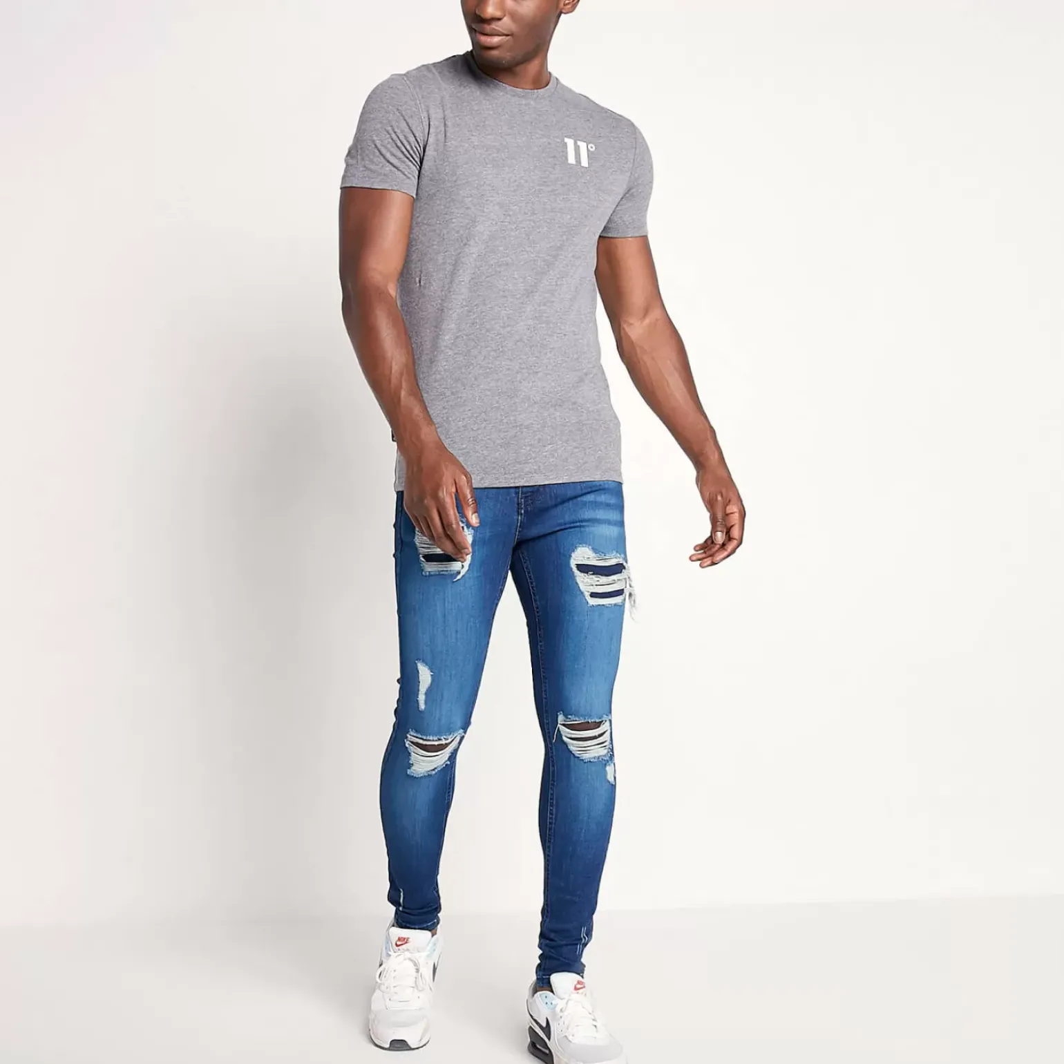 11 Degrees Sustainable Distressed Jeans Skinny Fit – Indigo Wash