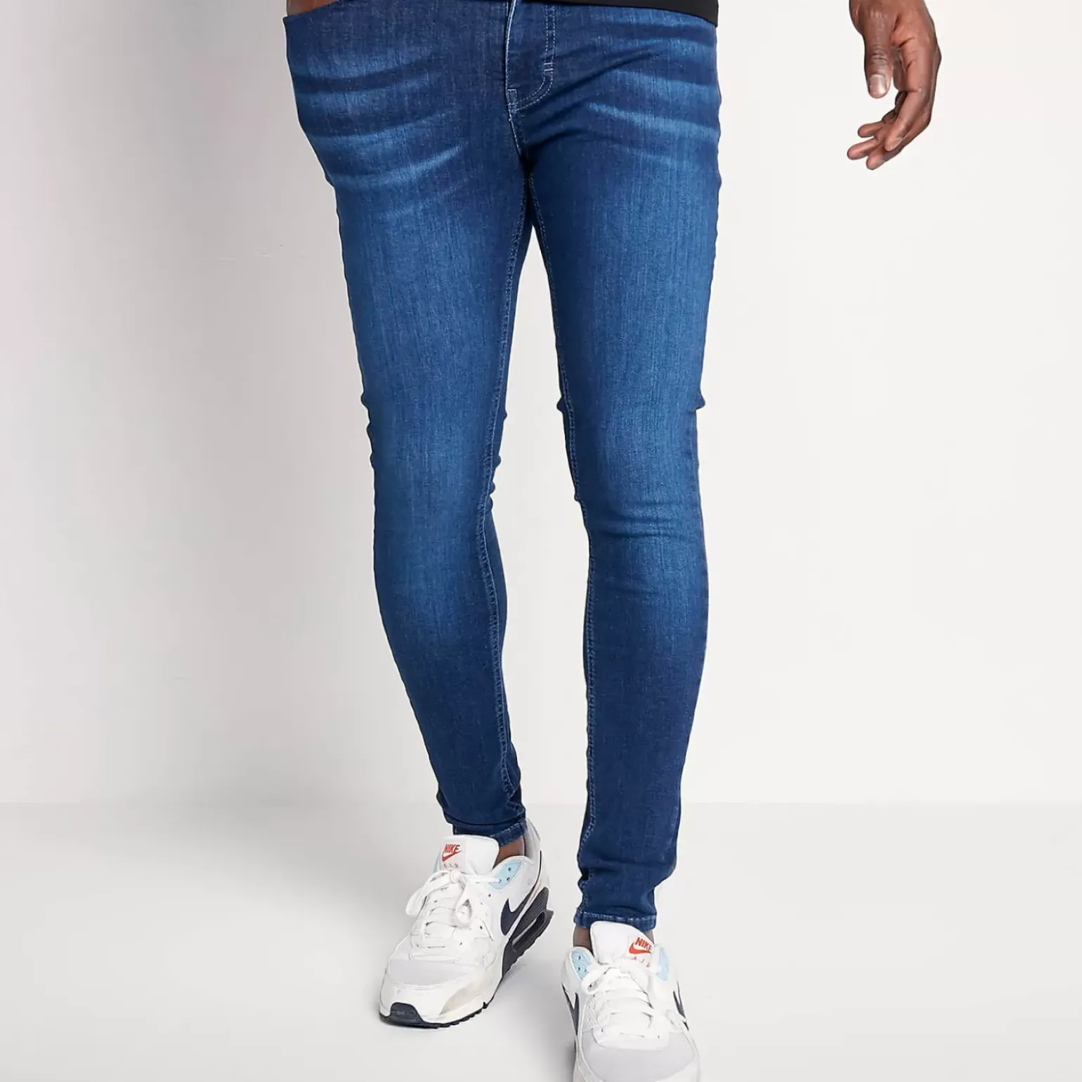 11 Degrees Sustainable Stretch Jeans Skinny Fit – Mid Blue Wash