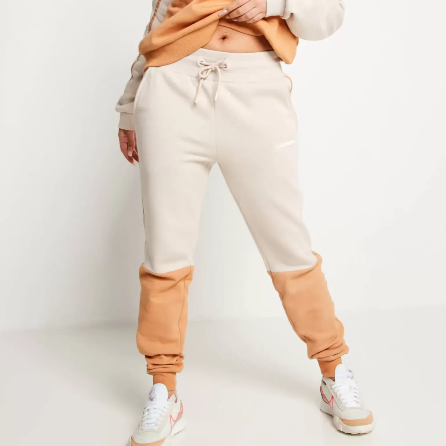 Colour Block Taped Joggers – Stone/Camel