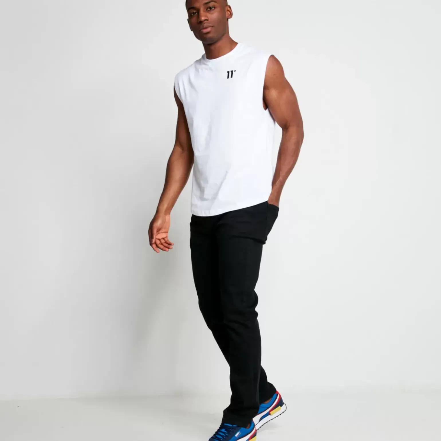 Core Cut-Off T-Shirt – White