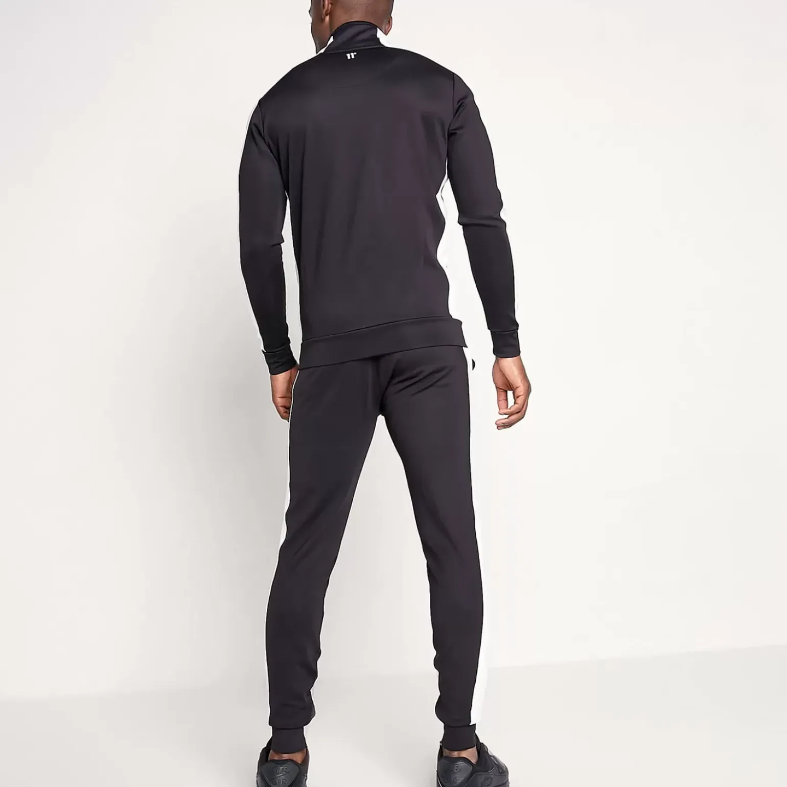 Core Track Pants – Black / White