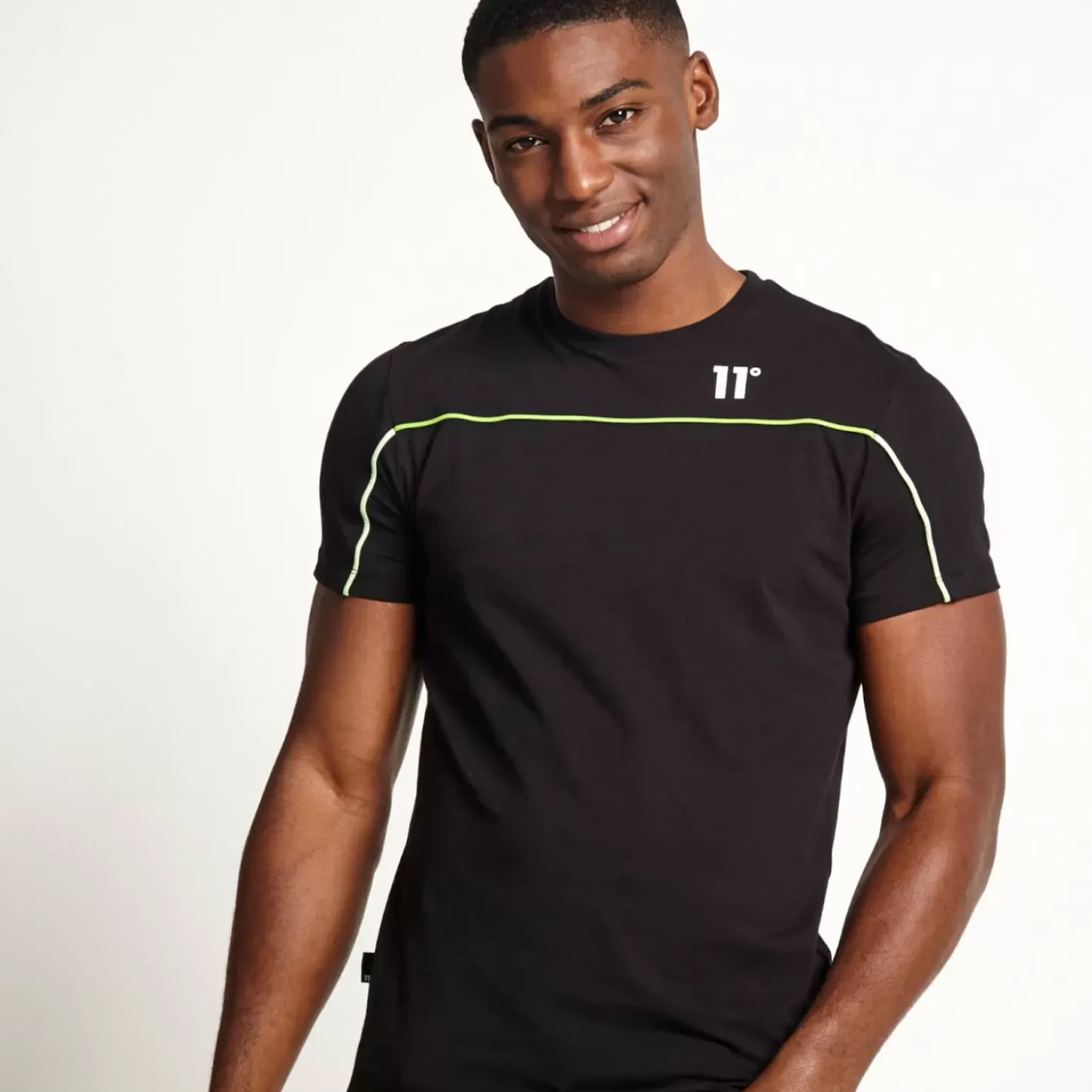 Gradient Piping Short Sleeve T-Shirt – Black