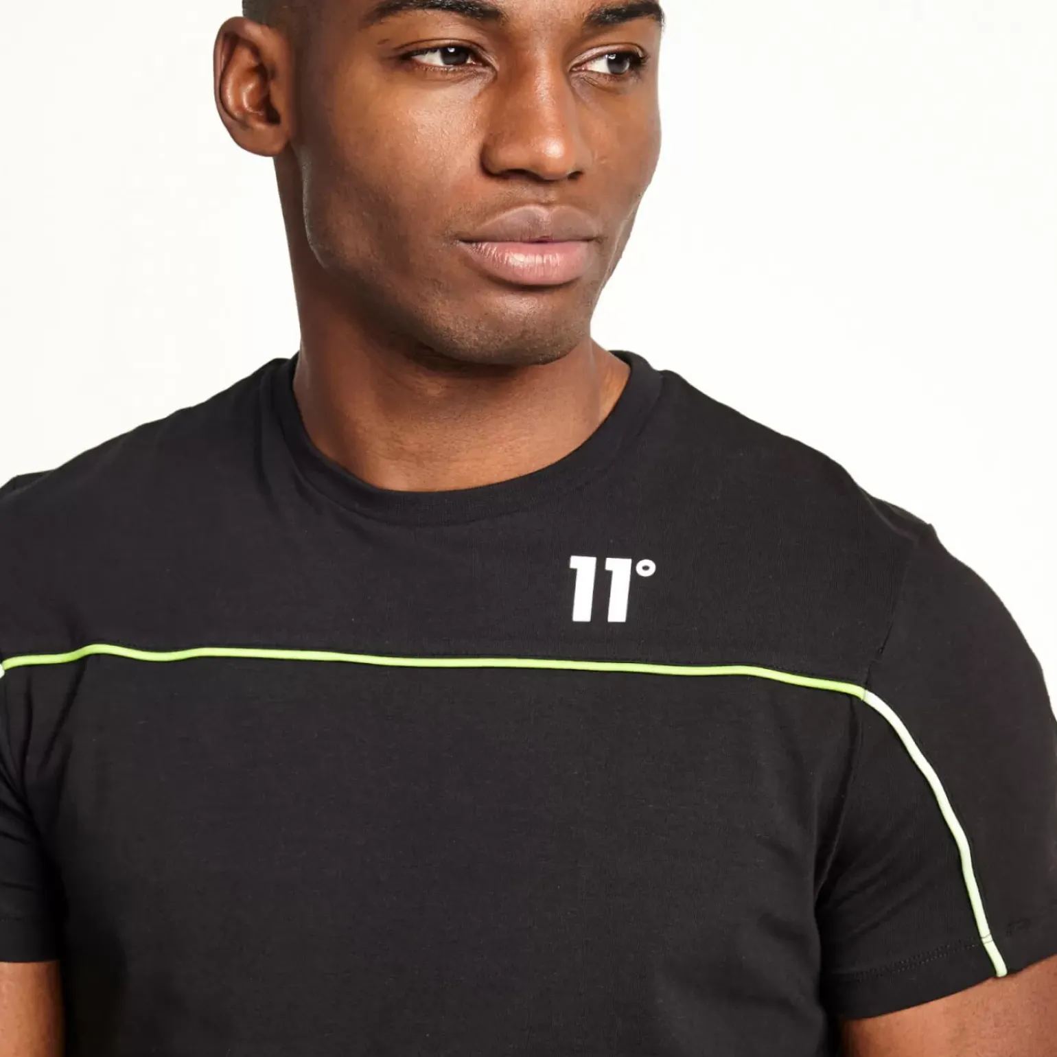 Gradient Piping Short Sleeve T-Shirt – Black